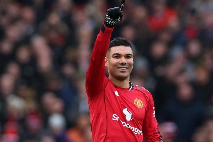 Casemiro đảo ngược tình thế ở MU