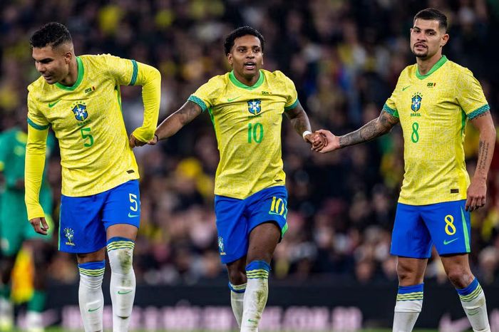 Casemiro tặng món quà tuyệt vời chia tay MU
