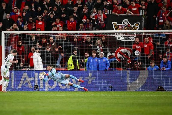 CĐV Ireland đòi điều tra 'còi báo động' ở loạt luân lưu 11 m với CH Czech