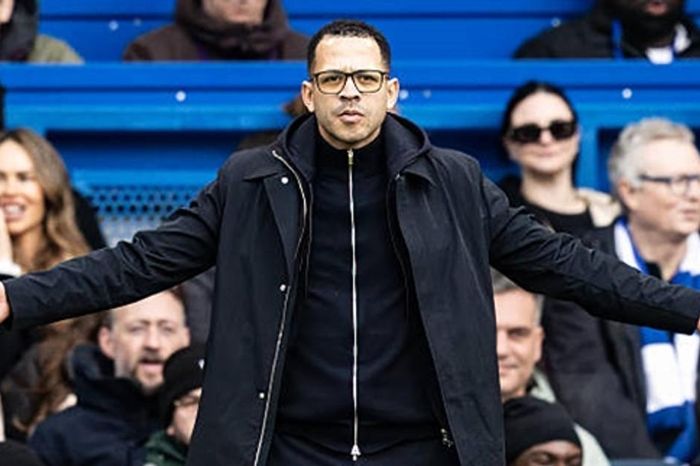 Chelsea hòa Burnley 1-1: Khi sự cầu toàn bóp nghẹt sức tấn công tại Stamford Bridge