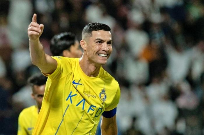 Chelsea theo sát khả năng chiêu mộ Ronaldo