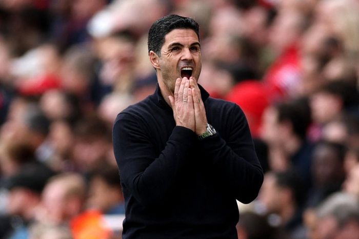Chiếc Rolex trung thành với HLV Arteta qua chuỗi thất bại của Arsenal