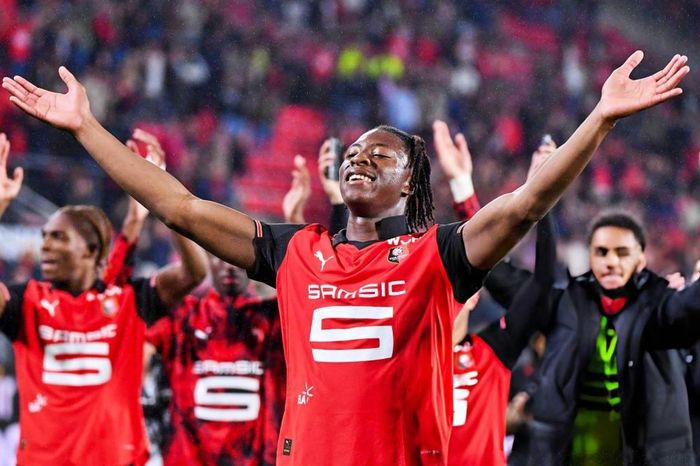 Chuyển nhượng bóng đá 26/1: MU và Chelsea tranh giành sao trẻ 18 tuổi