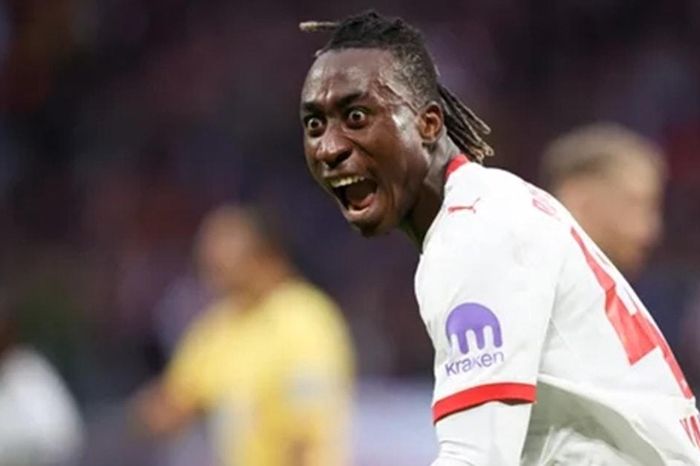 Chuyển nhượng tối 14/2: MU gia nhập cuộc đua 100 triệu euro, Derby Milan rực lửa vì McKennie