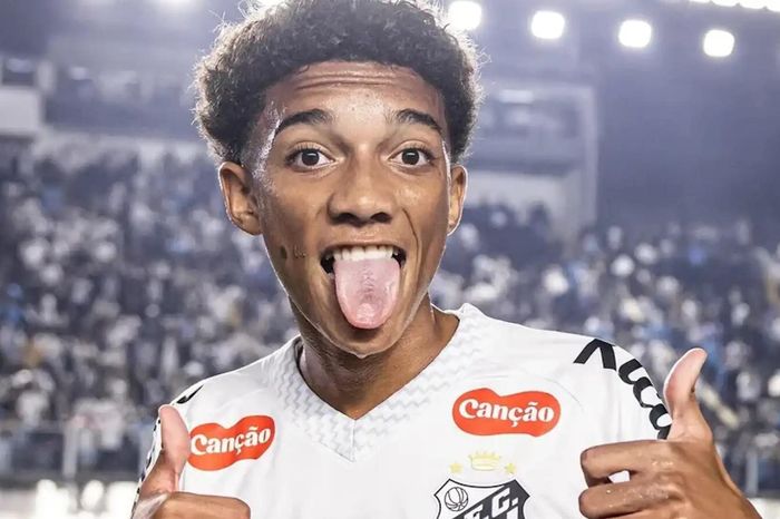 Con trai Robinho trước cơ hội đổi đời