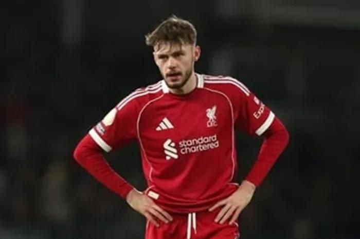 Conor Bradley phẫu thuật thành công và 'bắt đầu hành trình trở lại'