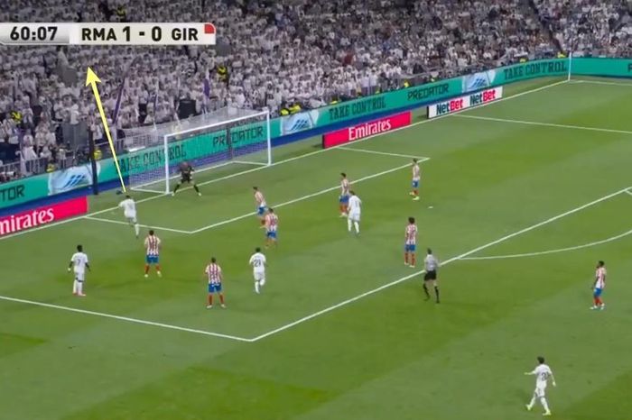 Cú sút khó tin của Mbappe gây phẫn nộ