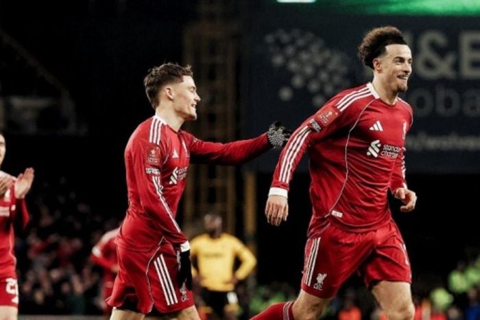 Curtis Jones rực sáng: Lời giải cho bài toán tuyến giữa của Liverpool trước Galatasaray