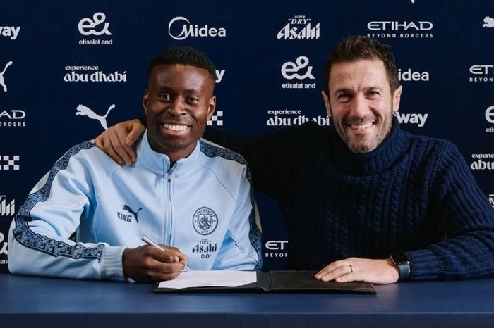 Cựu hậu vệ Chelsea trở thành mảnh ghép mới cho hàng thủ Man City