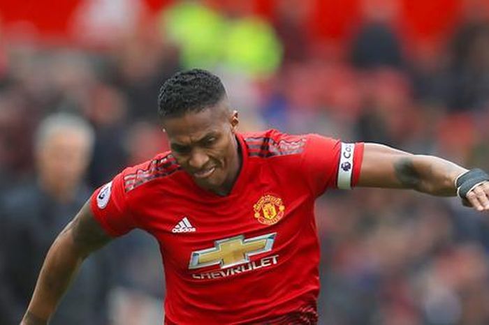 Cựu thủ quân Man Utd tái xuất sau 5 năm giải nghệ