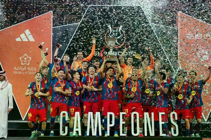 Đả bại Real Madrid, Barca giành Siêu cúp Tây Ban Nha