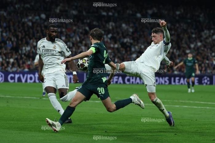 Đằng sau cú hat trick điên rồ của Valverde nhấn chìm Man City