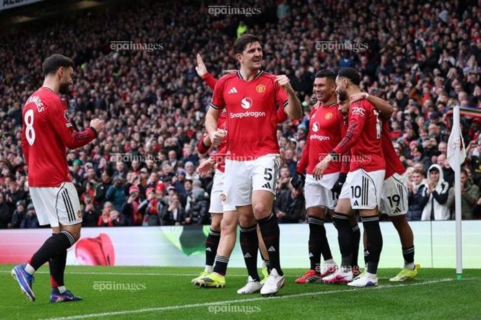 Danh sách chuyển nhượng gây sốc của Man United