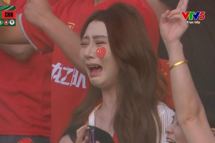 Danh tính nữ CĐV gây sốt vì òa khóc khi U23 Trung Quốc vào bán kết