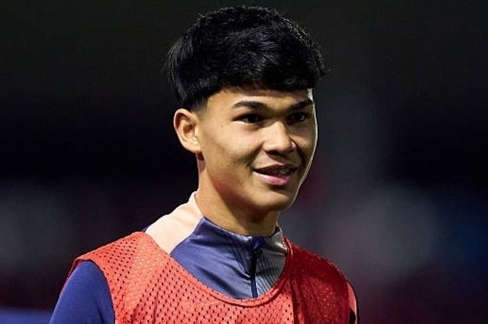 Đào sâu mâu thuẫn, PSG sắp cuỗm 'ngọc quý' của Barca