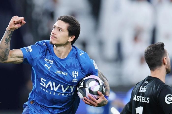 Darwin Nunez gây sốc trở lại Ngoại hạng Anh