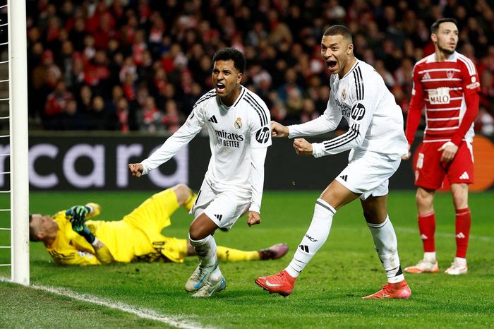 Dấu chấm hết cho Super League
