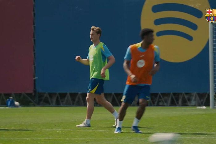 De Jong tái xuất - Barcelona nuôi mộng ngược dòng