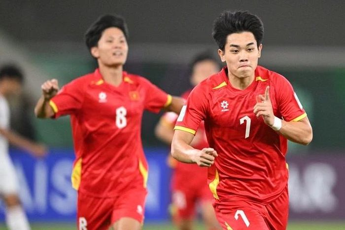 Đình Bắc gặp đối thủ xứng tầm ở bán kết U23 châu Á