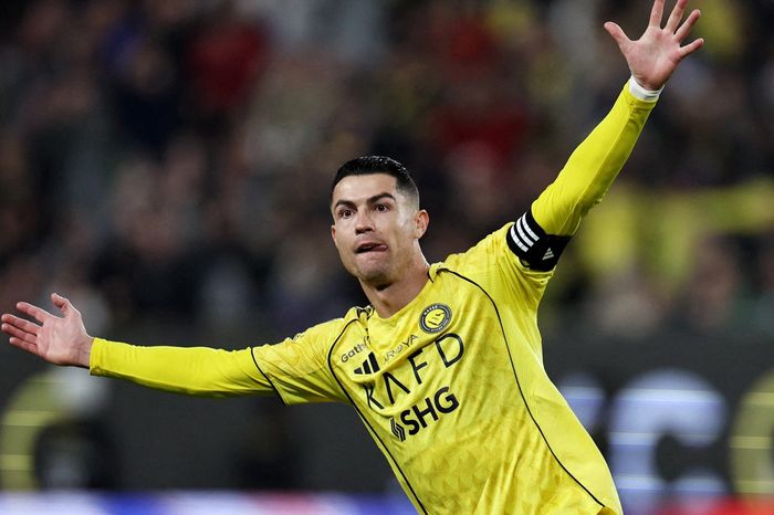 Đội của Ronaldo trở lại cuộc đua vô địch