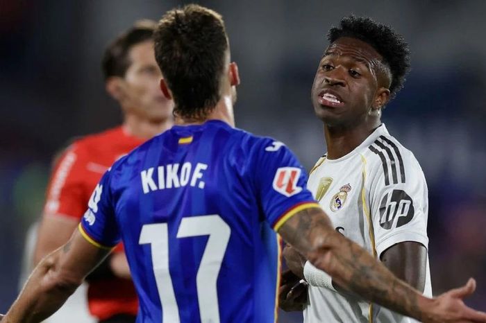 Đối thủ hả hê vì trả hận thành công Vinicius trong đêm Real Madrid thua kinh hoàng
