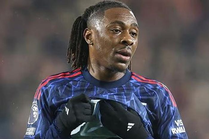 Eberechi Eze và bài toán hòa nhập tại Arsenal: Khi bản năng nghệ sĩ bị kìm hãm bởi kỷ luật thép