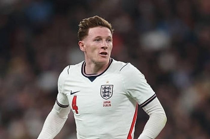 Elliot Anderson thích đến Man City hơn Man Utd