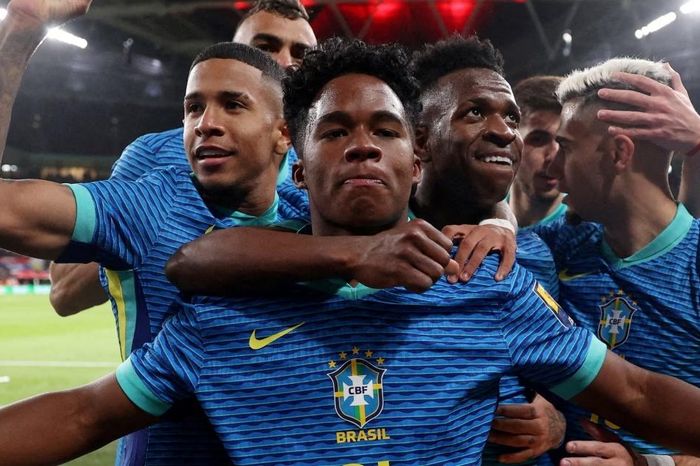 Endrick tỏa sáng vẫn không được lòng người Brazil