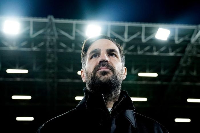 Fabregas: 'Mất bóng là phải pressing như những con thú'