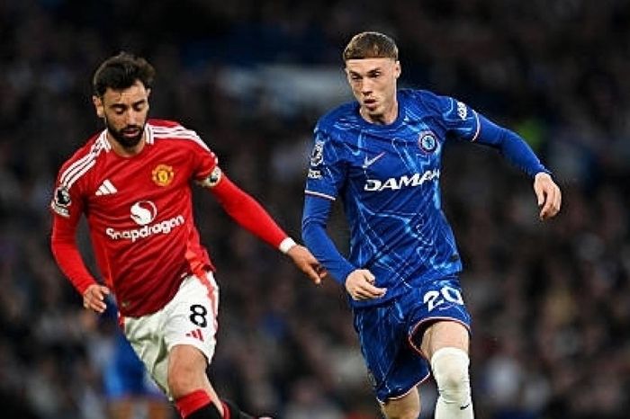Fernandes lấy lòng Palmer, fan Man Utd mơ về 'bom tấn'