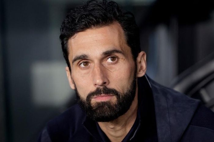 Ghế HLV Real Madrid lung lay