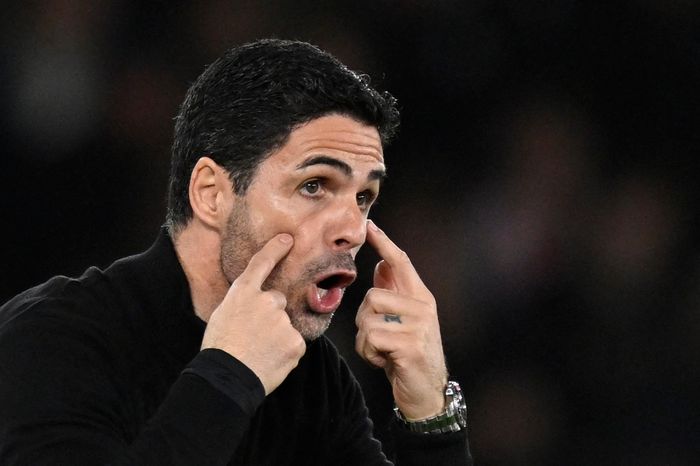 Hai cú ngã, Arsenal đối mặt nguy cơ sụp đổ