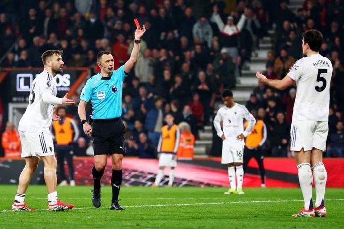 Harry Maguire nhận thẻ đỏ, MU bị Bournemouth cầm hòa đáng tiếc