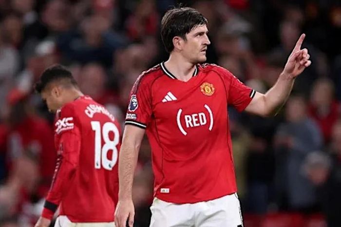 Harry Maguire rực sáng giúp MU thắng Brentford 2-1, áp sát vé Champions League