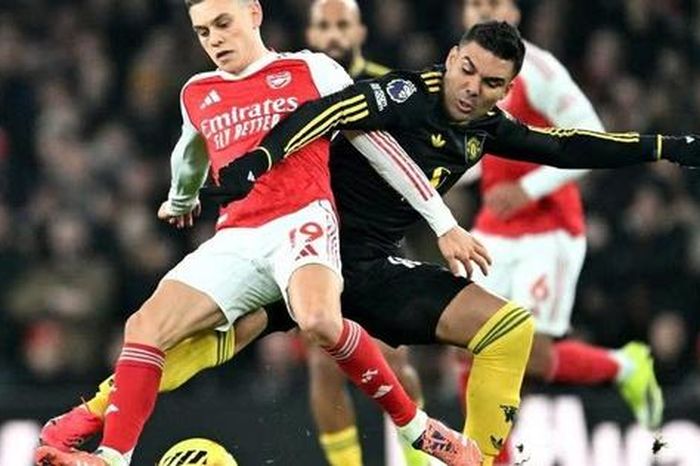 HLV Arsene Wenger kinh ngạc vì sự 'hồi sinh' của Man United