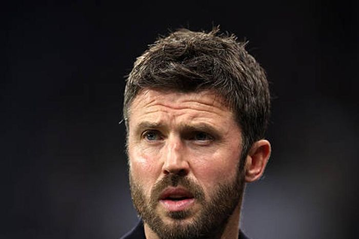 HLV Carrick đối mặt bài toán pressing của Bournemouth: Amad Diallo là chìa khóa?