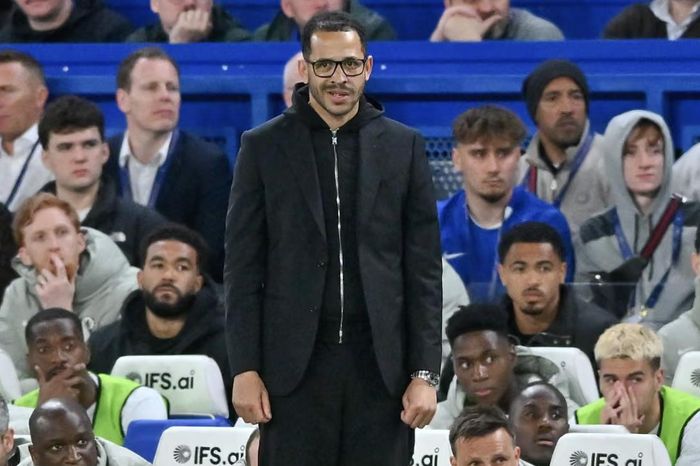 HLV Chelsea hứng bão chỉ trích, Man Utd hài lòng với chiến thắng quan trọng