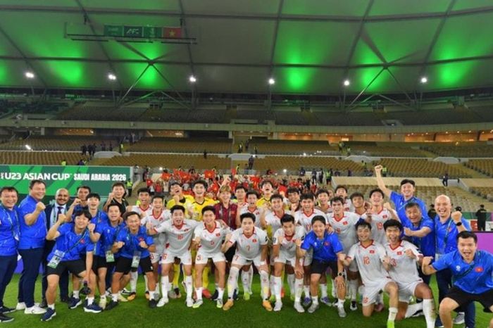 HLV Kim Sang Sik lập kỷ lục xoay tua: 21 cầu thủ U23 Việt Nam sẵn sàng cho vòng knock-out