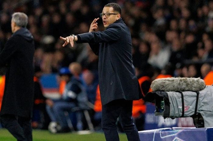 HLV Liam Rosenior và bài toán chiến thuật của Chelsea trước trận gặp Newcastle