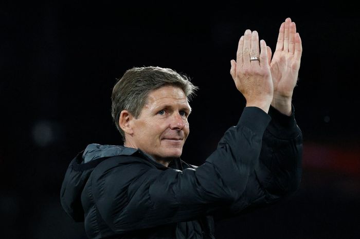 HLV Premier League thứ 7 sắp bị sa thải