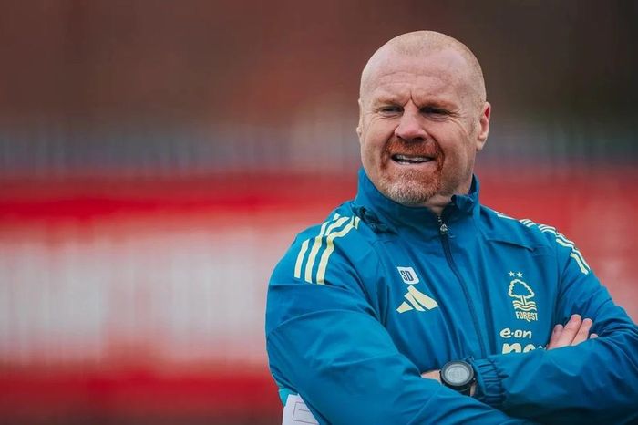 HLV Sean Dyche ra điều kiện để 'cứu' Tottenham