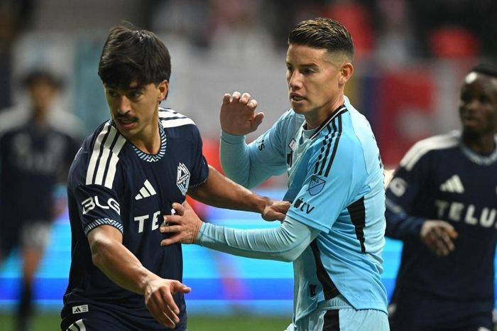 James Rodriguez nhập viện sau trận gặp Pháp