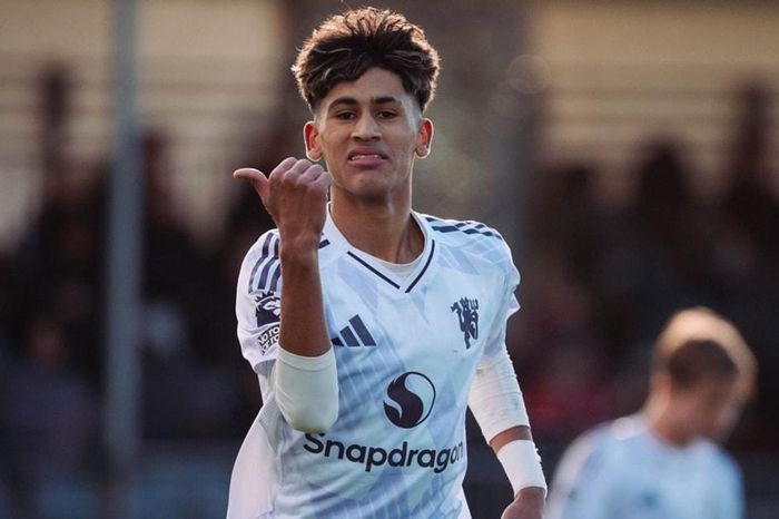 JJ Gabriel: Quái vật nhỏ 15 tuổi đang làm khuynh đảo học viện Manchester United