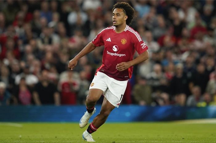 Joshua Zirkzee có thể sớm rời Man United