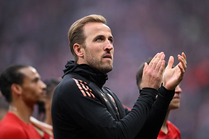 Kane kiếm bộn tiền khi ở lại Bayern