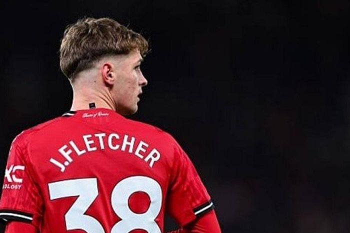 Kế hoạch đại tu hàng tiền vệ Manchester United năm 2026: 10 viên ngọc thô từ Carrington