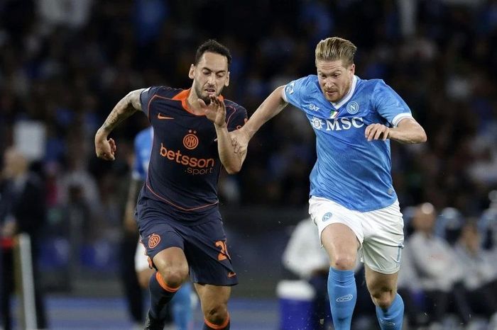 Khi nào nhạc trưởng De Bruyne tái xuất?