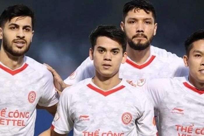 Khuất Văn Khang rực sáng, Thể Công Viettel áp sát ngôi đầu V-League sau trận thắng 3-1