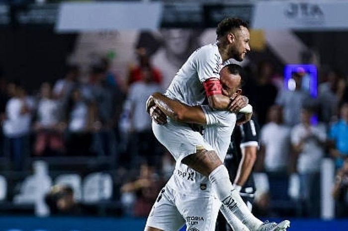 Kiến tạo đẳng cấp, Neymar đạt thành tích ấn tượng