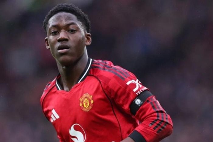 Kobbie Mainoo hồi sinh rực rỡ dưới thời Carrick: Lời khẳng định đanh thép gửi Thomas Tuchel